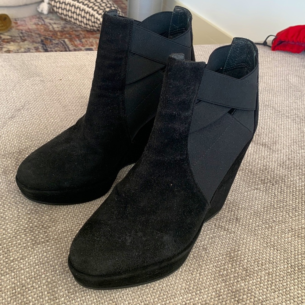 Stuart Weitzman Booties - image 3